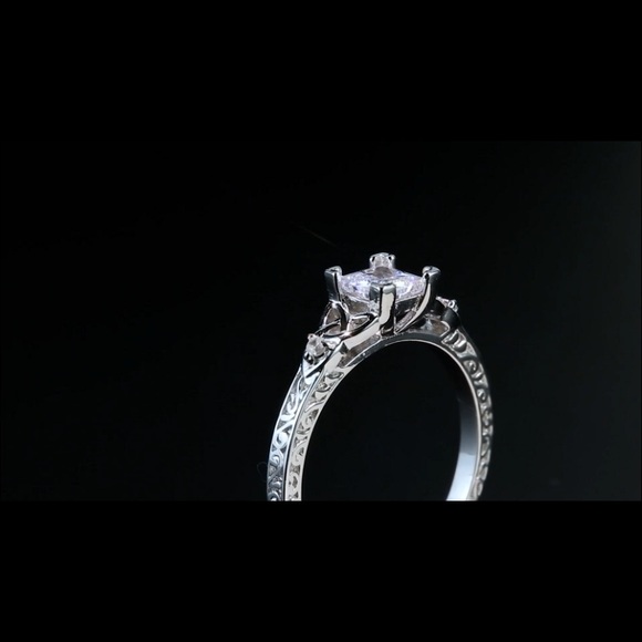 10k Love Trinity Celtic Knots Engagement Ring - Picture 6 of 12